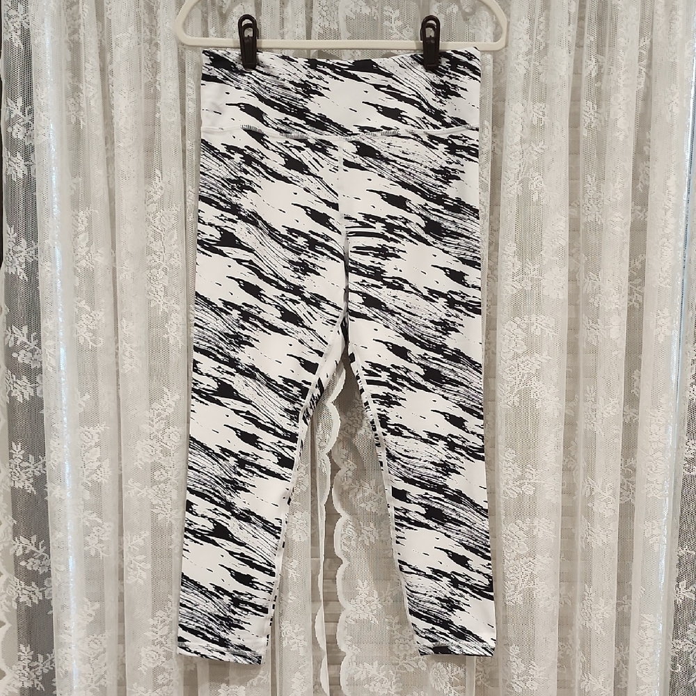 ZYIA ACTIVE LEGGINGS